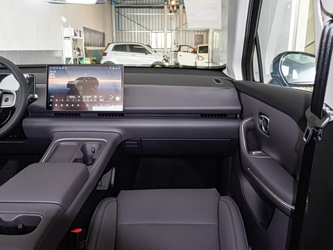 2025 Leapmotor C10 Image 14